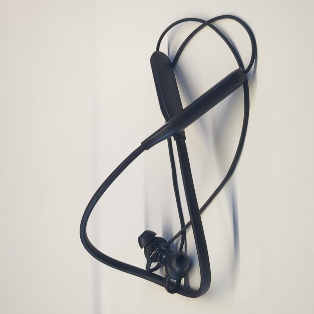 Oppo enco earphones